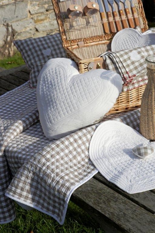 Chemin de Table SYLVIE THIRIEZ Collection AMOURETTE