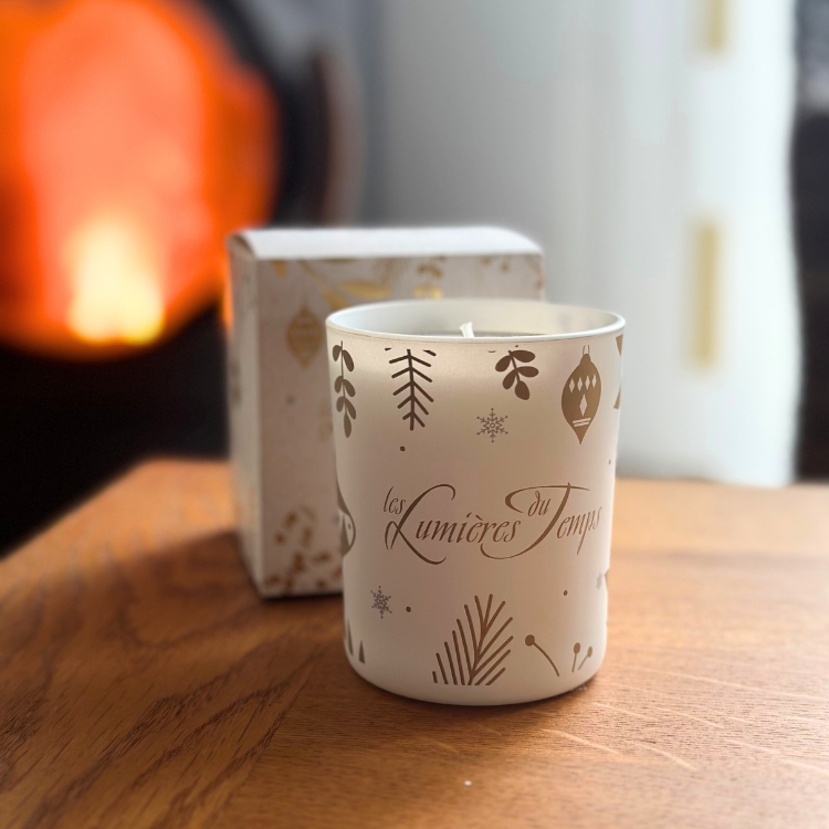 Bougie NOËL 180g Fruits Gourmands - LES LUMIERES DU TEMPS 55H