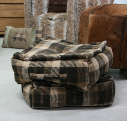 [JA28875] Pouf Carré en Laine Collection CHALET