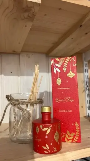 [MN04MN] Diffuseur Bâtons à parfum Collection NOËL 100ml Marché de Noël - LES LUMIERES DU TEMPS 